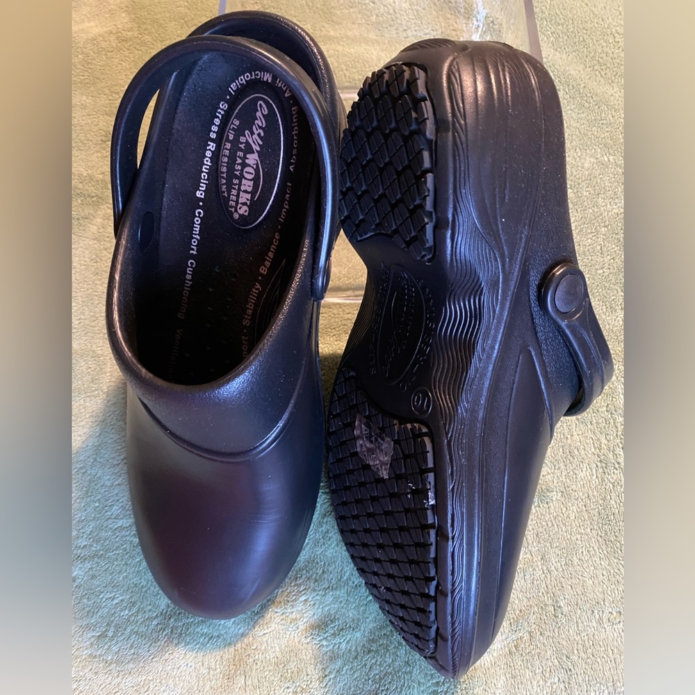 Easy Works by Easy Street Nursing Clog